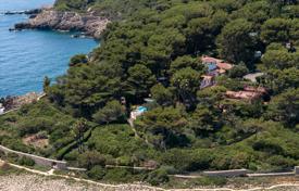 25 odalılar villa Antibes'te, Fransa. Price on request