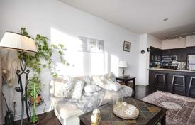 2 odalılar daire Bayview Avenue'de, Kanada. C$741,000