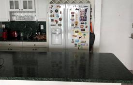 2 odalılar kondominyumda daireler 89 m² North Miami'de, Amerika Birleşik Devletleri. $350,000