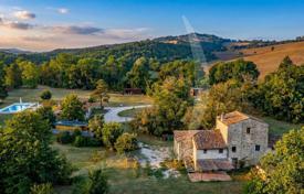6 odalılar villa 535 m² Todi'de, İtalya. 1,285,000 €