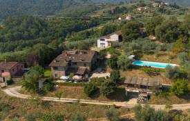 10 odalılar villa 500 m² Montevarchi'de, İtalya. 3,200,000 €