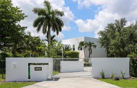 Villa – Miami, Florida, Amerika Birleşik Devletleri. $1,500,000