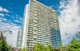 2 odalılar daire The Queensway'da, Kanada. C$704,000