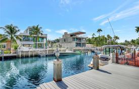 Şehir içinde müstakil ev – Fort Lauderdale, Florida, Amerika Birleşik Devletleri. $3,699,000