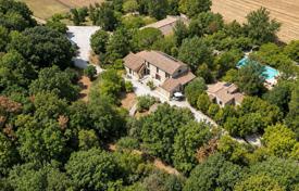 13 odalılar villa 460 m² Massa Marittima'da, İtalya. 2,500,000 €
