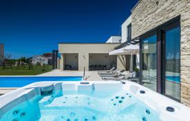 5 odalılar şehir içinde müstakil ev 274 m² Brtonigla'da, Hırvatistan. 1,100,000 €