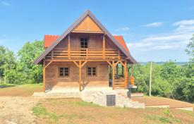 10 odalılar şehir içinde müstakil ev 240 m² Karlovac County'da, Hırvatistan. 749,000 €
