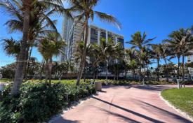 Kondominyum – Collins Avenue, Miami, Florida,  Amerika Birleşik Devletleri. $724,000