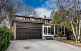 4 odalılar şehir içinde müstakil ev North York'da, Kanada. C$1,639,000