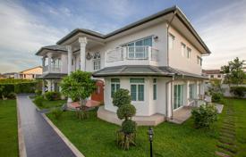 Villa – Kathu, Phuket, Tayland. $947,000