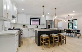 11 odalılar şehir içinde müstakil ev Etobicoke'de, Kanada. C$2,119,000
