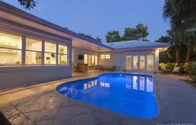 Villa – Fort Lauderdale, Florida, Amerika Birleşik Devletleri. 2,085,000 €