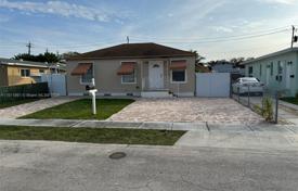 3 odalılar şehir içinde müstakil ev 90 m² West Palm Beach'da, Amerika Birleşik Devletleri. $475,000
