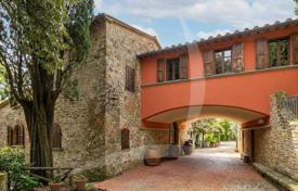 8 odalılar villa 450 m² Arezzo'da, İtalya. 1,200,000 €
