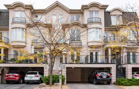 4 odalılar konak North York'da, Kanada. C$1,228,000