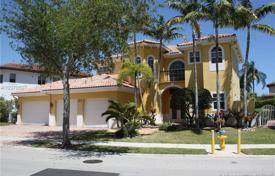 5 odalılar villa 578 m² Miami'de, Amerika Birleşik Devletleri. $2,318,000