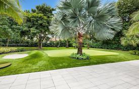 9 odalılar şehir içinde müstakil ev 673 m² Miami'de, Amerika Birleşik Devletleri. $5,950,000