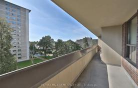 6 odalılar daire North York'da, Kanada. C$788,000