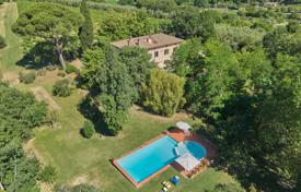 26 odalılar köşk 500 m² Montepulciano'da, İtalya. 2,980,000 €
