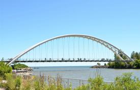 8 odalılar konak Old Toronto'da, Kanada. C$1,314,000