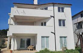 Şehir içinde müstakil ev 400 m² Banjole (Croatia)'da, Hırvatistan. 1,100,000 €