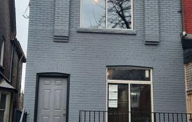 18 odalılar konak Bathurst Street'da, Kanada. C$2,221,000