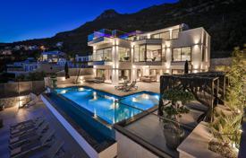 5 odalılar villa 450 m² Kalkan'da, Türkiye. 82,150,000 TRY