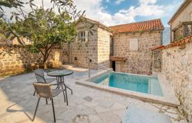 3 odalılar villa 160 m² Kotor city'da, Karadağ. 1,950,000 €