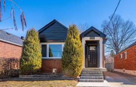 Şehir içinde müstakil ev – East York, Toronto, Ontario,  Kanada. C$1,038,000