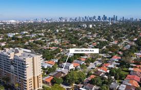 2 odalılar şehir içinde müstakil ev 195 m² Miami'de, Amerika Birleşik Devletleri. $750,000