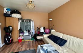 11 odalılar konak North York'da, Kanada. C$1,393,000