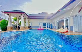 4 odalılar villa 600 m² Pattaya'da, Tayland. $373,000