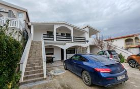 11 odalılar şehir içinde müstakil ev 200 m² Vir'da, Hırvatistan. 350,000 €