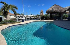 Şehir içinde müstakil ev – Pompano Beach, Florida, Amerika Birleşik Devletleri. $1,625,000