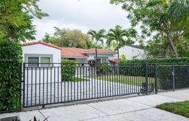 5 odalılar şehir içinde müstakil ev 196 m² Miami'de, Amerika Birleşik Devletleri. $1,290,000
