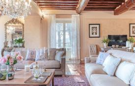 10 odalılar villa 900 m² Lucca'da, İtalya. 2,100,000 €