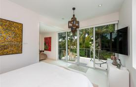 Şehir içinde müstakil ev – Pine Tree Drive, Miami sahili, Florida,  Amerika Birleşik Devletleri. $3,499,000