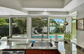Şehir içinde müstakil ev – Fort Lauderdale, Florida, Amerika Birleşik Devletleri. $815,000