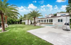 7 odalılar villa 564 m² Coral Gables'da, Amerika Birleşik Devletleri. $4,600,000