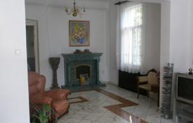 5 odalılar şehir içinde müstakil ev 210 m² District XV'da, Macaristan. 219,000 €
