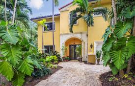 6 odalılar villa 416 m² Miami'de, Amerika Birleşik Devletleri. $1,699,000