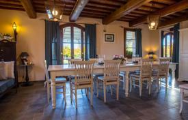 4 odalılar villa 290 m² Peccioli'de, İtalya. 2,200,000 €