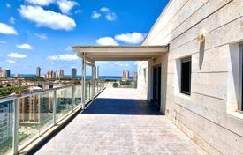 Çatı dairesi – Netanya, Center District, İsrail. $866,000