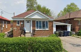 11 odalılar şehir içinde müstakil ev Scarborough'da, Kanada. C$1,425,000