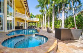 9 odalılar villa 658 m² Miami'de, Amerika Birleşik Devletleri. $2,890,000