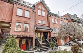 10 odalılar konak Old Toronto'da, Kanada. C$1,683,000