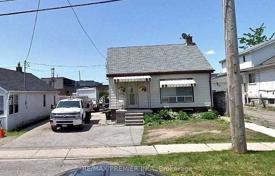 7 odalılar şehir içinde müstakil ev Etobicoke'de, Kanada. C$1,712,000