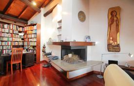 5 odalılar daire Milan'da, İtalya. Price on request