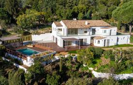 9 odalılar villa Cavalaire-sur-Mer'da, Fransa. 2,850,000 €