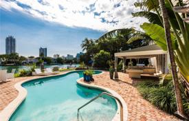 Villa – Pine Tree Drive, Miami sahili, Florida,  Amerika Birleşik Devletleri. $6,190,000
